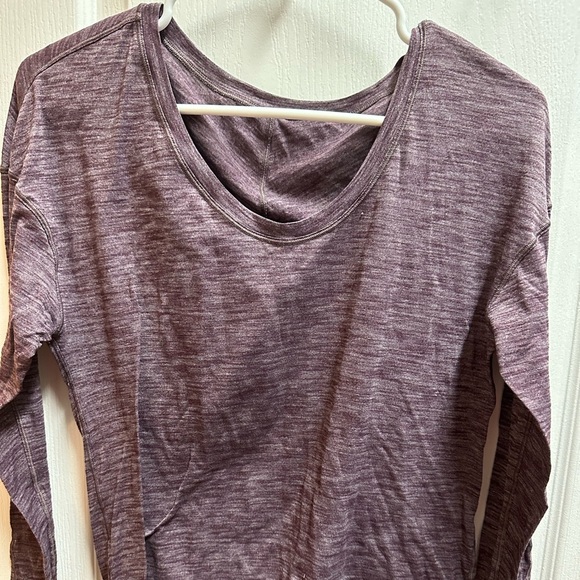 Lululemon woman tee long sleeves size 10/ NWOT#82 - Picture 1 of 3
